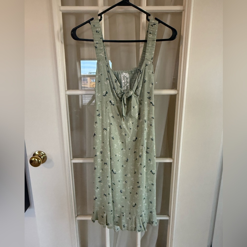 Super cute floral dresss